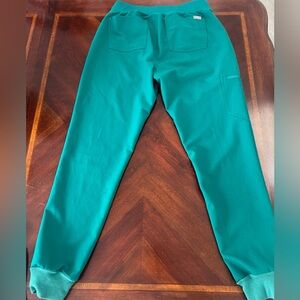 FIGS Zamora jogger scrub pants